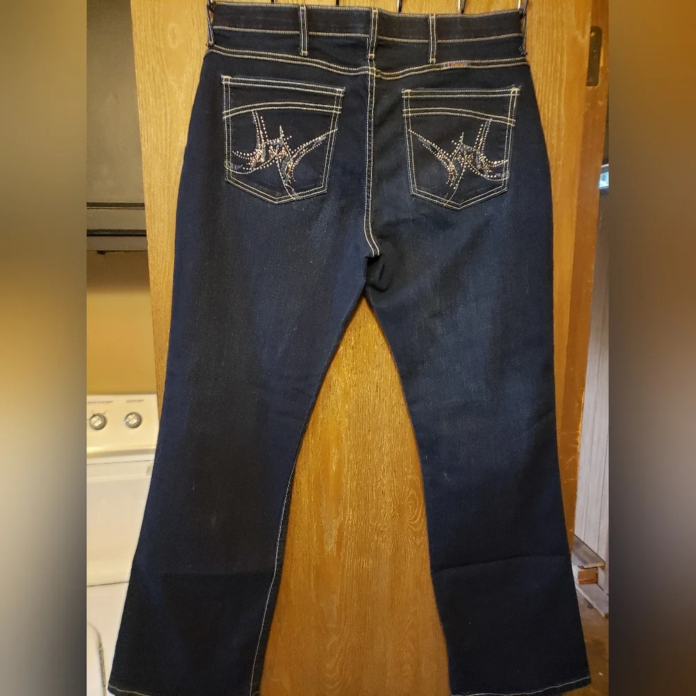 Brand New Wrangler Shilo Jeans - Picture 1 of 4